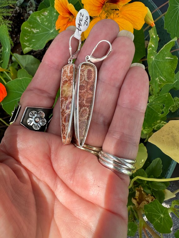 Fossilized coral earrings - image 4