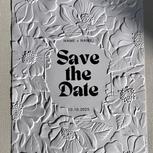 Reliëf bloemen Save the Date-kaarten – Elegante bruiloft Save the Date – 5 x 7 minimalistische uitnodigingen – aangepaste huwelijksaankondigingen