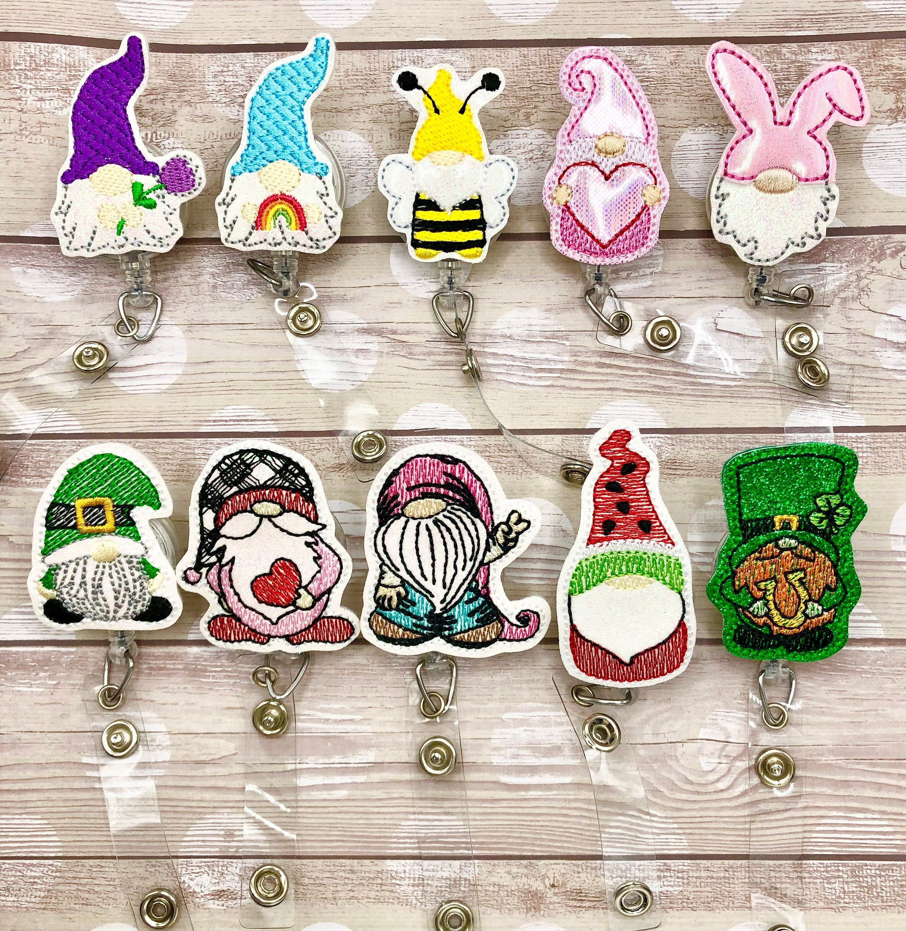 12 Pcs Holiday Gnome Badge Reels Retractable Seasonal Gnome Badge Holder  Clip for St. Patrick's Day Irish Easter Bunny Cute Fall Nurse Teacher  Student Badges Name Cards(Plastic) : : Office Products