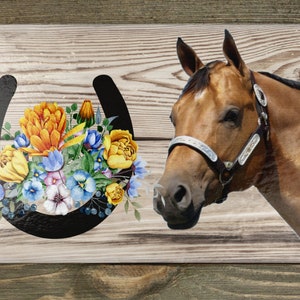 Quarter Horse Head Cutting Board, Buckskin, Horse, Countertop Art, Kitchen Decor, Horseshoe with flowers, Horse Image, Glass Cutting Board