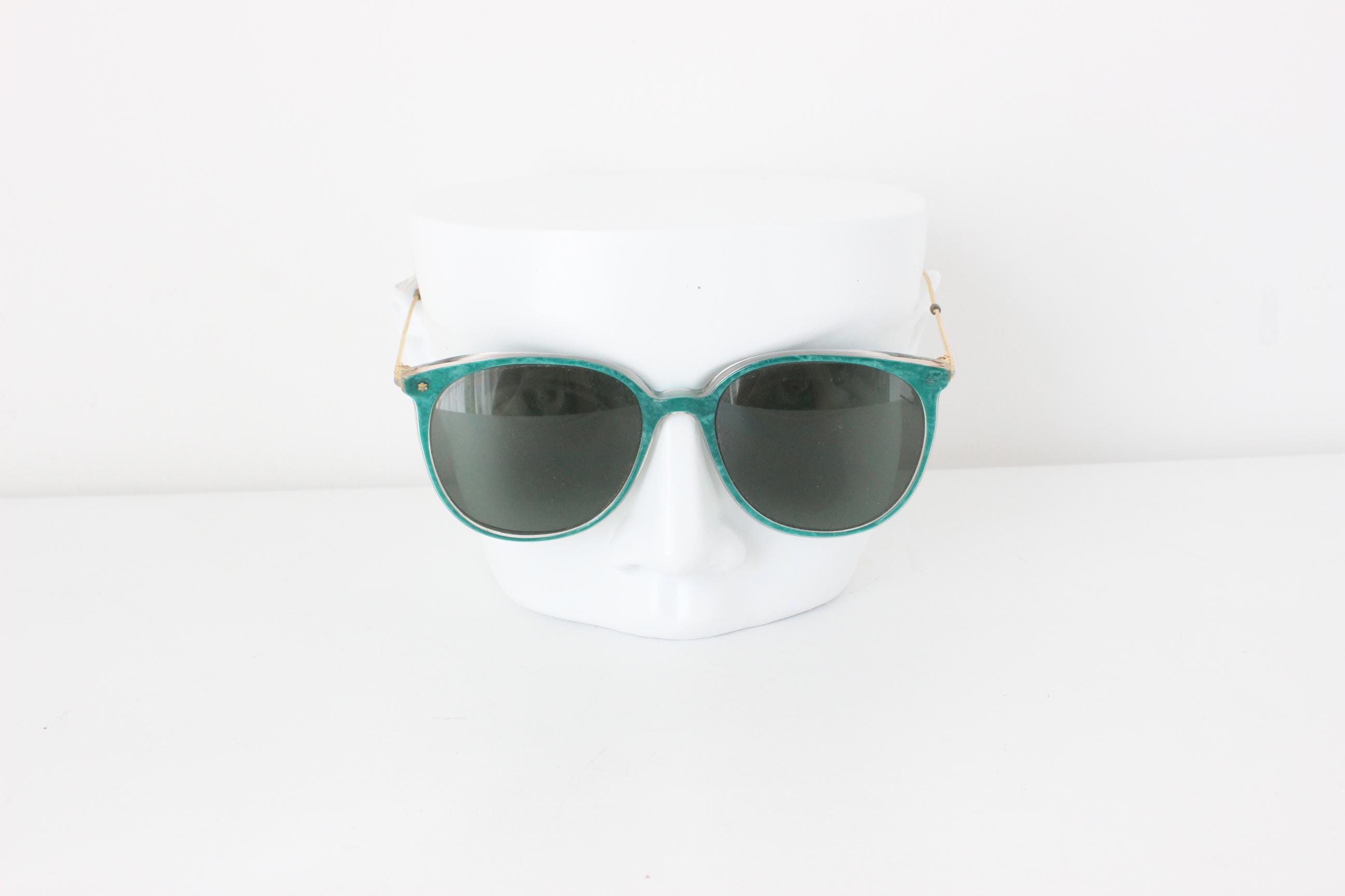 Lunettes De Soleil Vintage Goutte Années 70-80 – Monture Dorée – Occasion