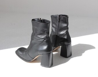 Boots / 90s / Y2k / Buffalo / EU 39 / UK 6 Square Toe / Black 