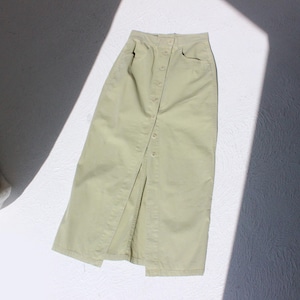 90er Jahre Made in Italien Neutral Grün Baumwolle Denim High Waist Midi Rock mit Knopfleiste von &#39;Blue Family&#39; Benetton