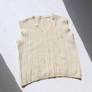 80s XL Unisex Hand Knit Wool Cream V Neck Sweater Vest
