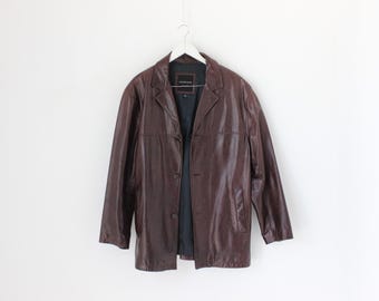 90er Jahre Andrew Marc New York Burgundy Braune Lackleder Knopfleiste / Boxy Herren Vintage Jacke