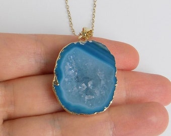 Natural Geode Cave Gemstone Necklace Gold With Sparkly Druzy Center Teal Crystal, G14-213