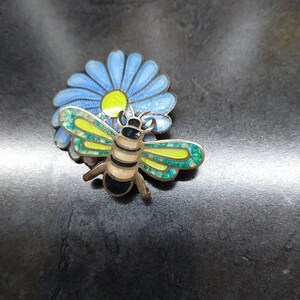 Extremely rare Jeronimo Fuentes vintage Bee and flower brooch. Bee is attached to the flower and the bee can rotate