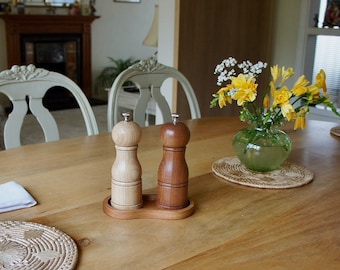 Salt and pepper mills