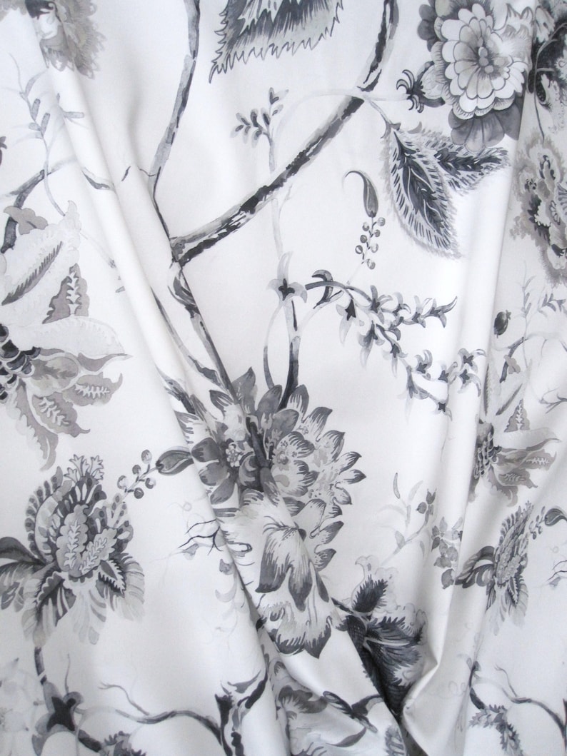 Outlet/% Meterware Floresca Cotton White Ranken Grey fabric tissu Flowers curtain ri\u0175JAB