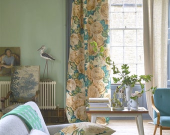 Motif textile ! LA ROSE* Lin imprimé de grandes roses roses, vendu au mètre en 2 coloris par Designers Guild