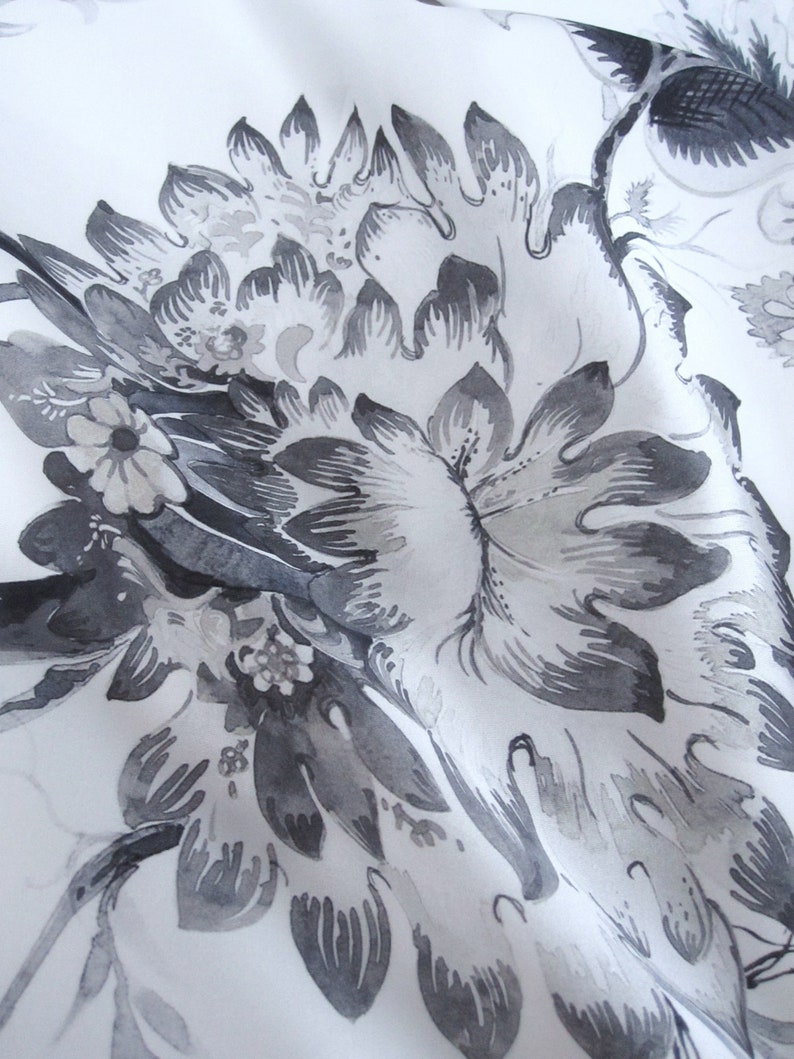 Outlet/% Meterware Floresca Cotton White Ranken Grey fabric tissu Flowers curtain ri\u0175JAB