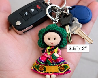 Handmade Peruvian Doll Keychain – Andean Souvenir, Cultural Gift, Mini Textile Doll 3.5” X 2”