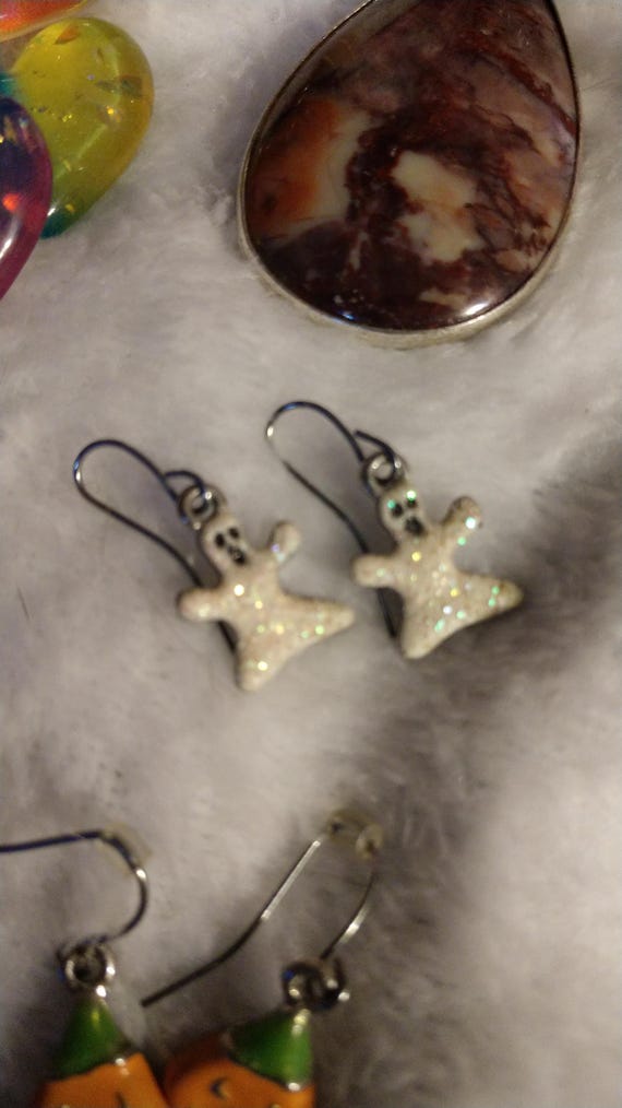 Holiday Jewelry Bundle | Cat Ring, Butterfly Earr… - image 9