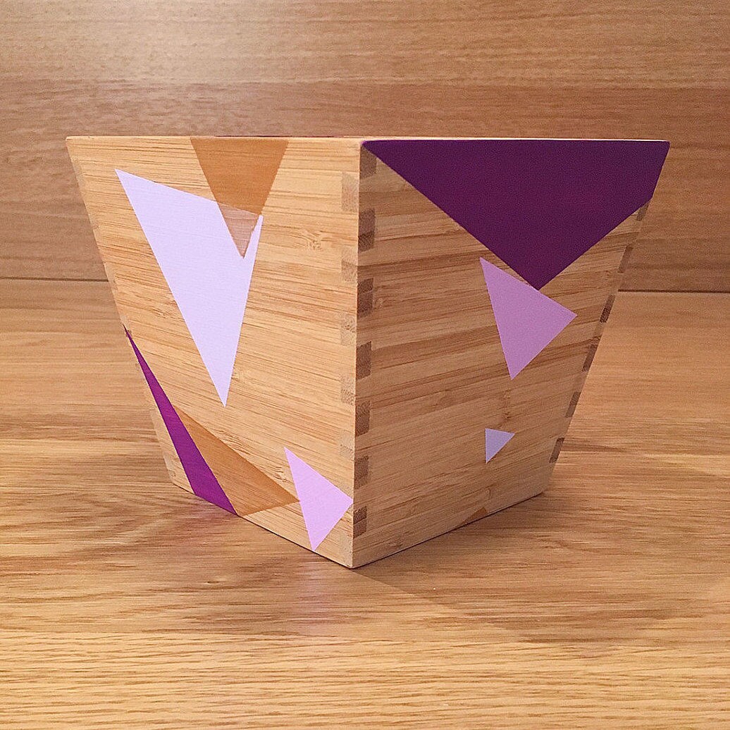 Shasta Crépuscule, Un Planteur de Bambou avec Décor Géométrique Peint à La Main Par Nevmade.