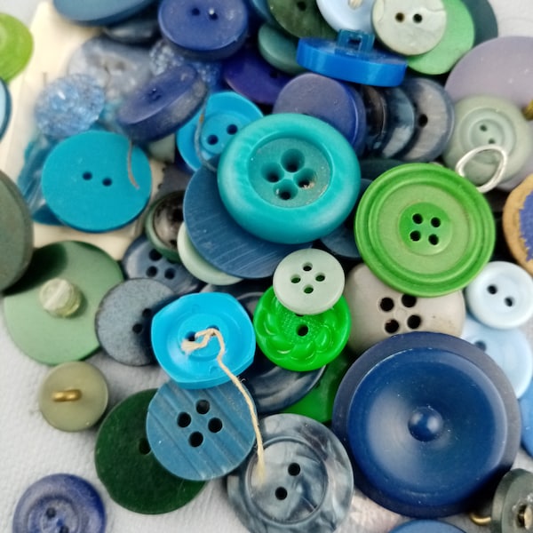 Vintage Blue and Green tone Button selection, Bakelite Acrylic, and more, Mixed Sizes Dress Buttons, 1940s to 1970s, 0.5" to 1.2" Art Supply