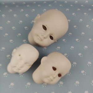 Doll Heads, antique reproduction Heads, Simon Halbig, Kestner, Kammer Reinhard  Doll repair, Doll parts, Art doll creation
