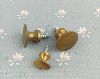 Vintage 3x Brass Cabinet Handel, Brass knobs , Art Nouveau, Cabinet Furniture, Artists supply, Assemblage Art