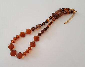Collier Marron Des Perles De Formes Différentes, Cadeau Pour Elle, Cadeau Pour Femme, Collier Unique Fait Main, Cadeau Pour Mère, Cadeau