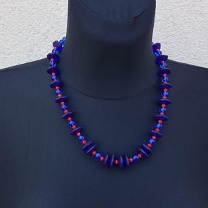 Collier, Collier Des Perles De Différentes Tailles en Verre, Collier Bleu, Collier Bleu Rouge, Collier Bleu Transparent, Cadeau Pour Elle, Cadeau Pour Femme
