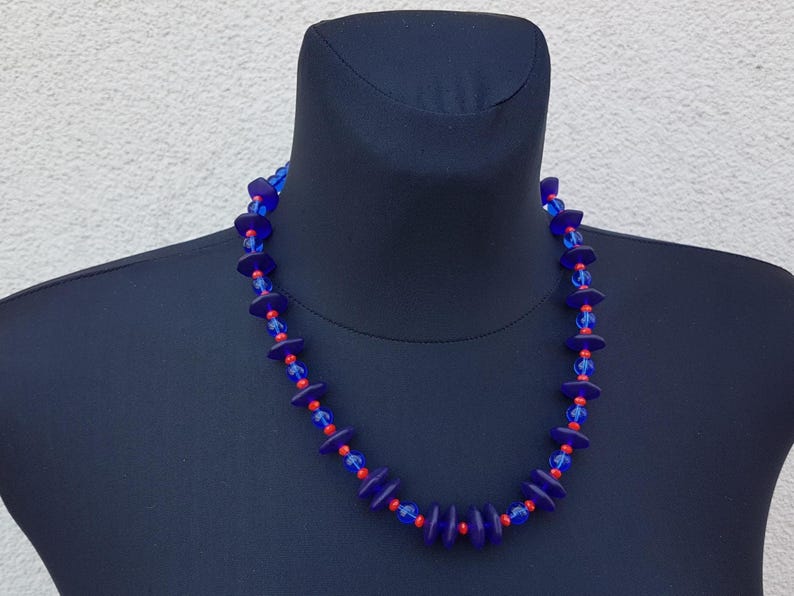 Collier, Collier Des Perles De Différentes Tailles en Verre, Collier Bleu, Collier Bleu Rouge, Collier Bleu Transparent, Cadeau Pour Elle, Cadeau Pour Femme