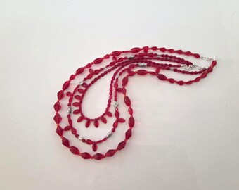 Collier Des Perles De Différentes Tailles en Verre, Collier Rouge Transparent 3 Rangs, Cadeau Pour Elle, Cadeau Pour Femme