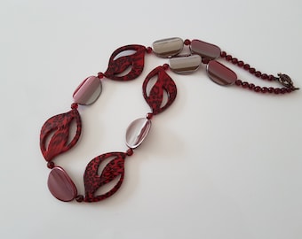 Collier, Collier Des Perles Acryliques, Collier Fait Main, Collier Rouge, Collier Massif, Cadeau Unique Pour Femme, Cadeau Pour Mère, Cadeau