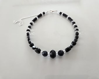 Ras De Cou Noir, Collier Des Perles De Différentes Tailles en Verre, Collier Noir Blanc Transparent, Cadeau Pour Elle, Cadeau Pour Femme