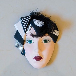 90&#39;s Signed Lady Mask Ceramic Authentic Carnival Face Wall Hanging Hand Carved Wall Decor Vintage Masquerade Art Festival Mardi Gras Rare