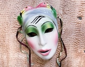 Ceramic Venetian Mask Carnival Face Wall Hanging Display Pierrot Hand Painted Decor Theater Masquerade Clay Art Festival Halloween Prop