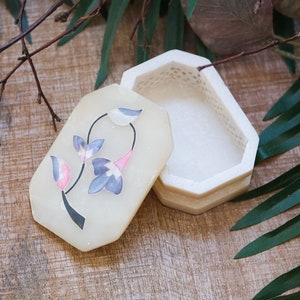 Proposal Box Floral Design Treasure Victorian Beige Multicolor Flower Lid Engagement Wedding Ring Barrier Jewelry Box Gift Idea