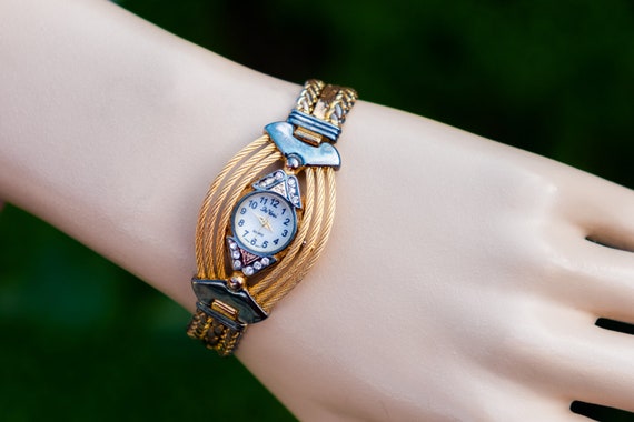 Vintage Wristwatch Watch Gold Tone Womens Analog Jewelry Vintage Oval Gold-tone Timex Watch for Ladies | Dainty  main image 3