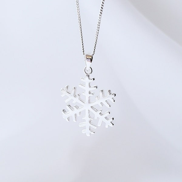 Sterling Silver Snowflake Necklace | Small Snowflake | Snowflake Necklace | Snowflake Pendant | Christmas Necklace | Gift for her