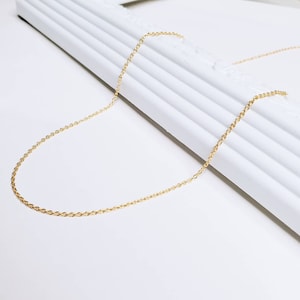 Chaîne forçat en or vermeil 18 carats (1 mm) : collier à superposition délicat