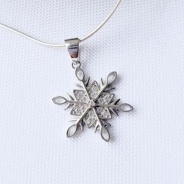 Sterling Silver Crystal Snowflake Necklace | Snowflake Necklace | Snowflake Pendant | Christmas Necklace | Winter Charm | Girlfriend Gift