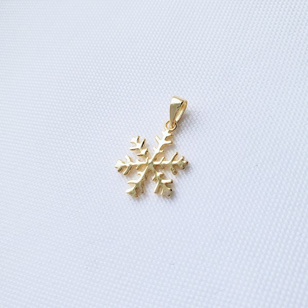 18K Gold Plated Snowflake Charm | 925 Sterling Silver | Small Snowflake | Winter Charm | Snowflake Pendant | Wholesale