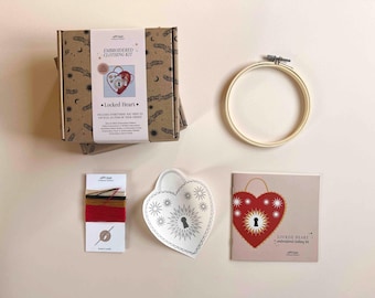Verschlossenes Herz Stick & Stitch Handstickerei Kit | Gestickte Kleidung DIY Patterns | Stickerei Nadelspitze Designs | Handgemachtes Geschenk