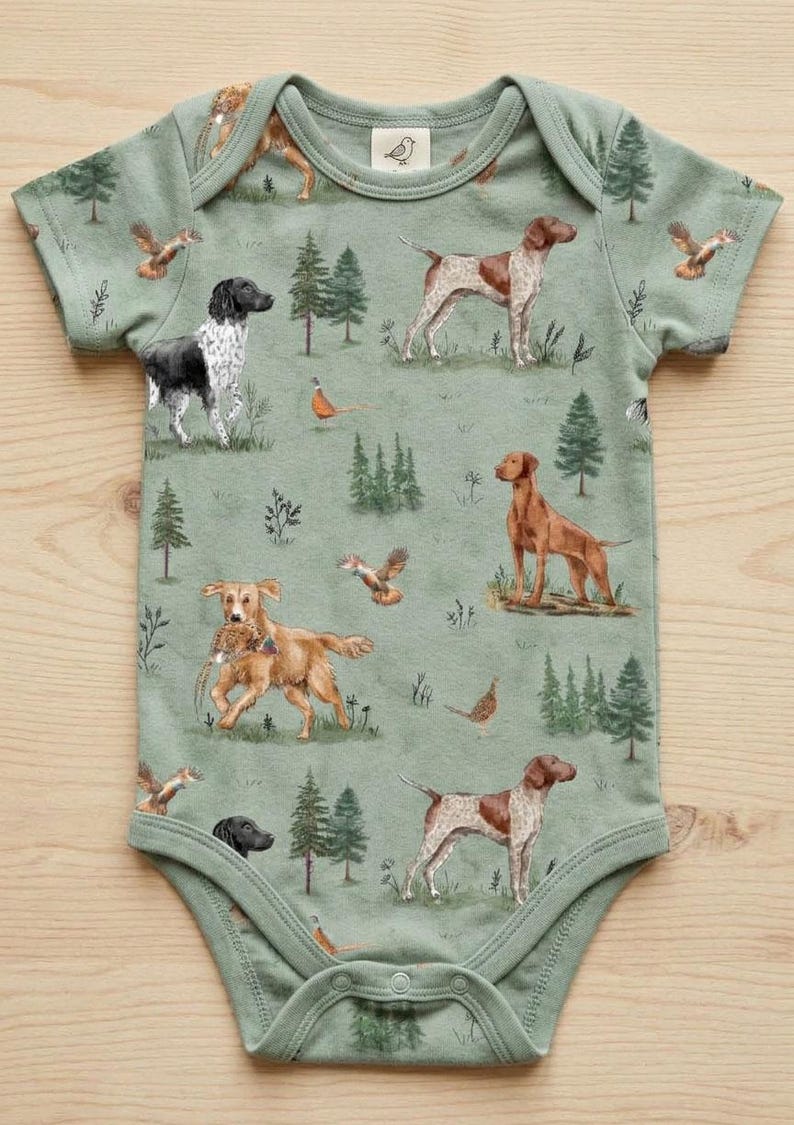 Hunting Dogs Patterns Hunting Dogs Seamless Pattern | Hand Painted Vizsla, GSP, Golden ...