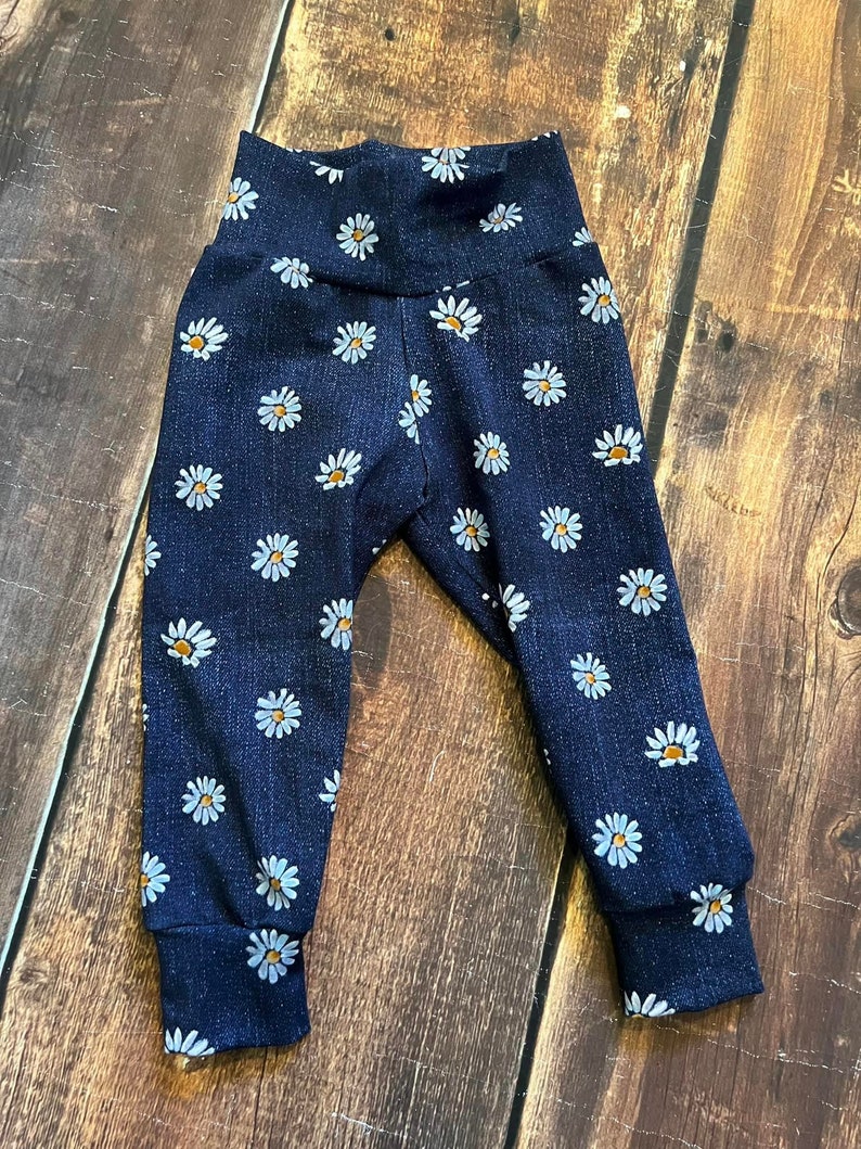 daisy denim seamless pattern faux, realistic jean effect