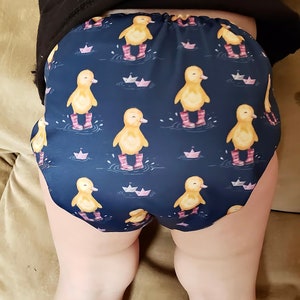 Bianca Duck i rosa gummistövlar sömlöst mönster: Barnrumstygtryck (digital nedladdning) bild 3