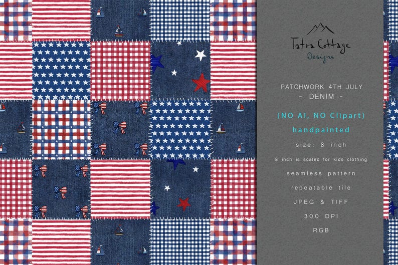 Pu&ograve; includere: Un design patchwork con quadrati di denim, strisce rosse e bianche, campi blu di stelle e quadri a scacchi rossi e bianchi. Il design include piccole illustrazioni di barche a vela e fiocchi. Il testo dice "PATCHWORK 4TH JULY - DENIM".