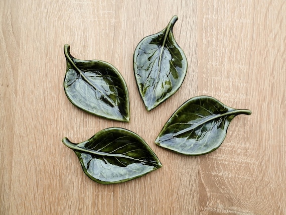 大量入荷 Leaf Ceramic Small Four of Set Dish, Bag Tea Dish, Ring 皿・プレート