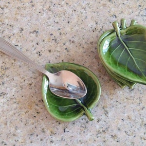 Set of four Small Ceramic Leaf dish, Bathroom Decor, Green Dish,Ring Dish, Tea Bag Holder, Ceramic Leaf, Earrings Holder, Spoon Rest, Leaf