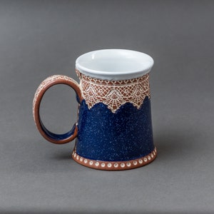 Mug en céramique, Mug à café, Mug à thé, Céramique et poterie, Mug bohème, Mug unique, Mug fait main, Cadeau de pendaison de crémaillère, Mug en poterie, Mug bleu image 3