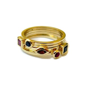 Anillos apilables de oro de 14 k, cuadrados, marquesa, engastados en bisel, zafiro, rubí y granate. Regalo para ella. Joyería fina.