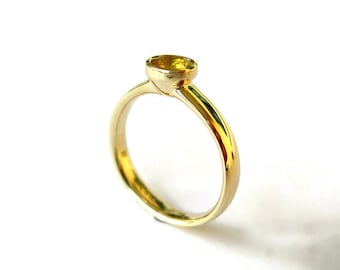 Engagement Gemstone Ring, Gold Ring with Yellow Sapphire, Solitaire, Bezel, Sapphire Engagement Ring, Yellow Sapphire Jewelry