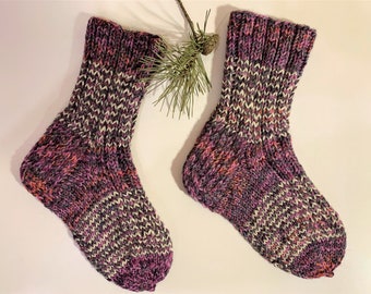 Merino Wool Socks Hand Knitted Size EU 36 - 37 UK 3.5 - 4.5 US 5.5 - 6.5 Cadeau de Noël d’hiver Prêt à expédier Rayed Grey Purple Pink White