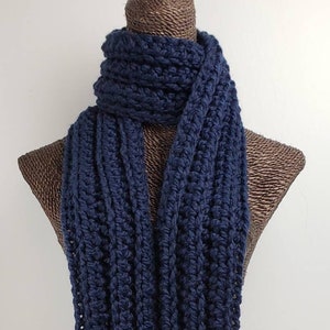 Chunky Wool Blend Crochet Winter Scarf - Navy Blue