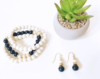 Bracelet and Earrings Set -  Wood and Matte Black Onyx