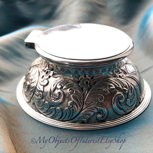 John Grinsell and Sons Antique Silver Inkwell - Cut Glass - Capstan Inkwell  - 1891