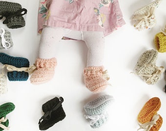 Classic Baby Booties. Baby booties. Pregnancy reveal. Fall booties. Newborn shoes. Baby shoes. Boy slippers. Girl slippers. Baby slippers.